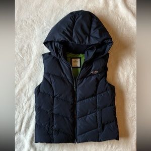 Hollister women’s puffer vest